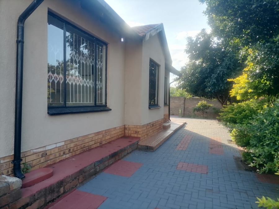 3 Bedroom Property for Sale in Tlhabane West North West